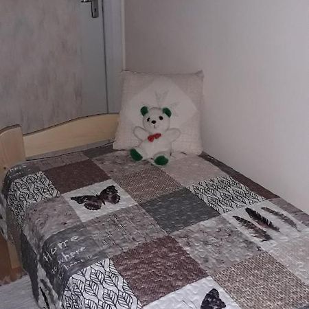 Annika Apartman Eger Esterno foto