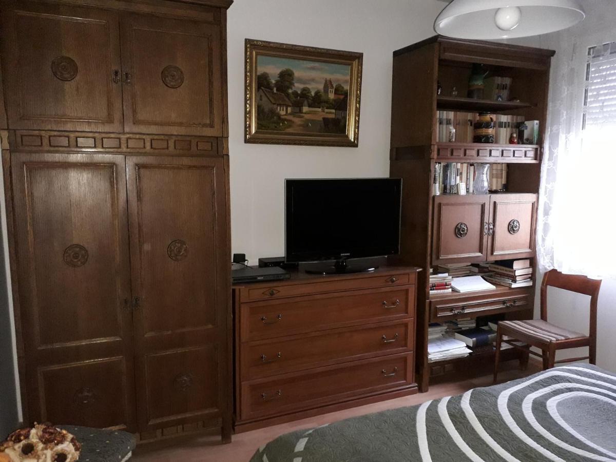 Annika Apartman Eger Esterno foto